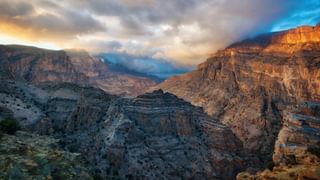 Al Hajar Mountains in Oman canva pro Al Hajar Mountains in Oman canva pro