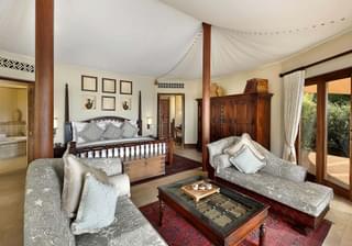 Al Maha Desert Resort Bedroom