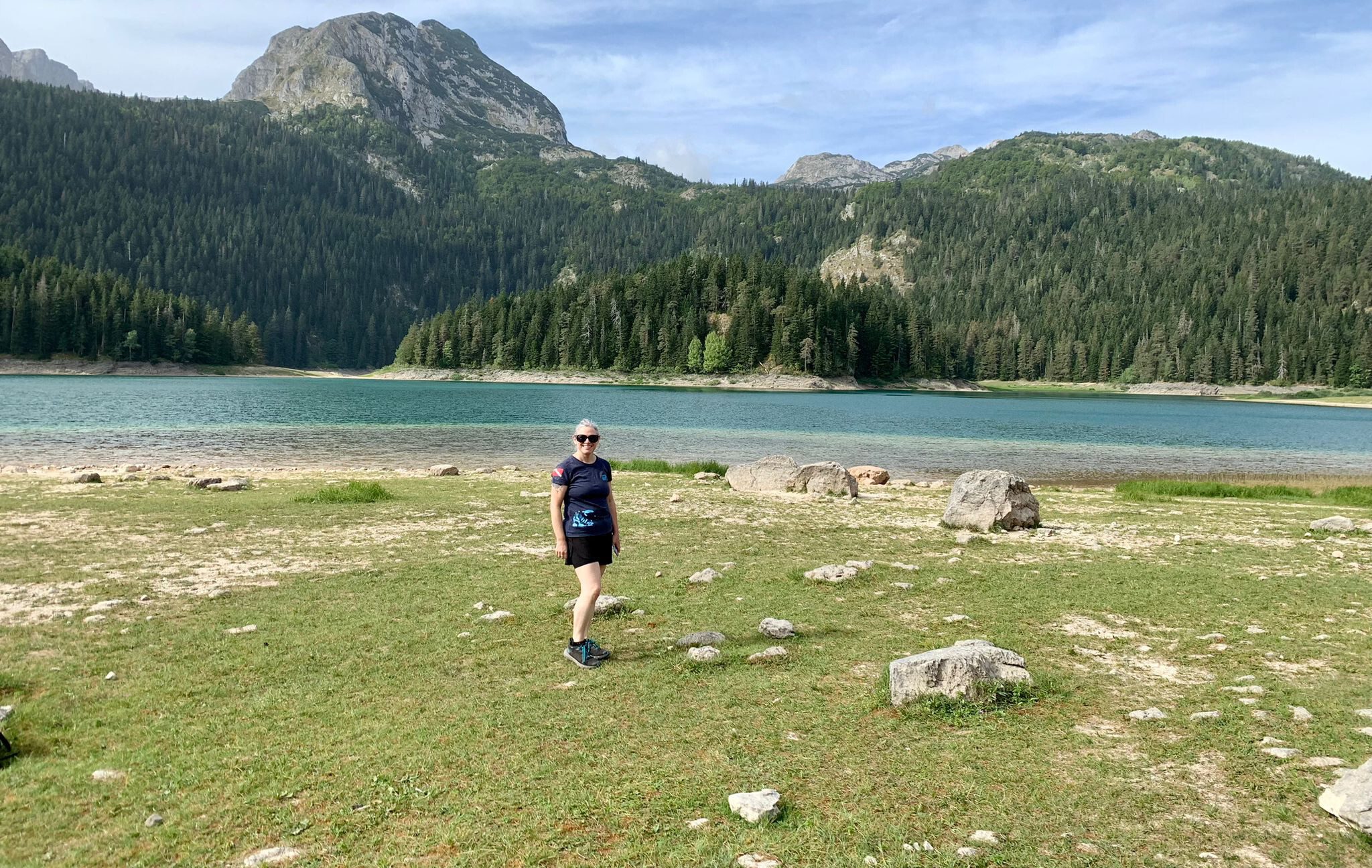 Amanda Hike in Dormitor Montenegro