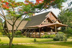 Arumeru  River  Lodge