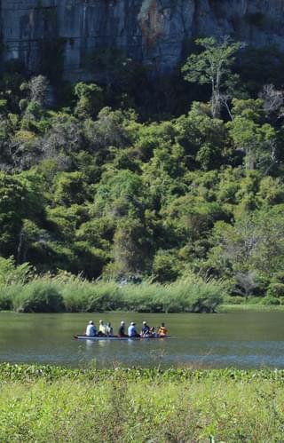 Balade En Pirogue Canoe Rambling  Iharana  Bush  Camp