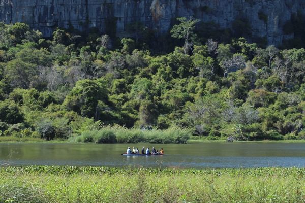 Balade En Pirogue Canoe Rambling Iharana Bush Camp Balade En Pirogue Canoe Rambling Iharana Bush Camp