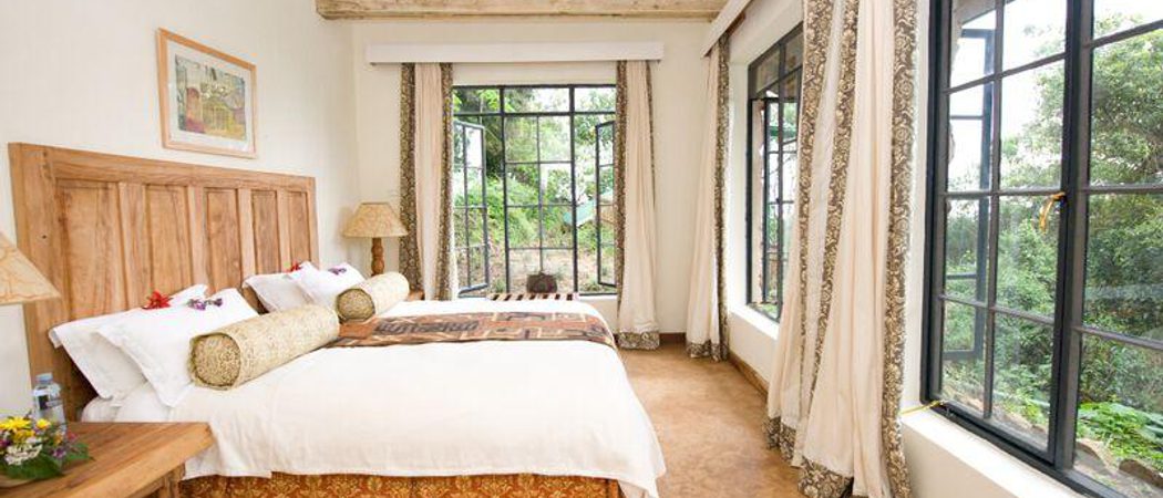 Clouds  Mountain  Gorilla  Lodge Room