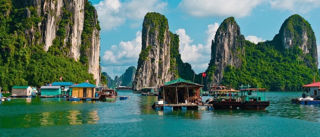 Ha Long Bay boat Vietnam