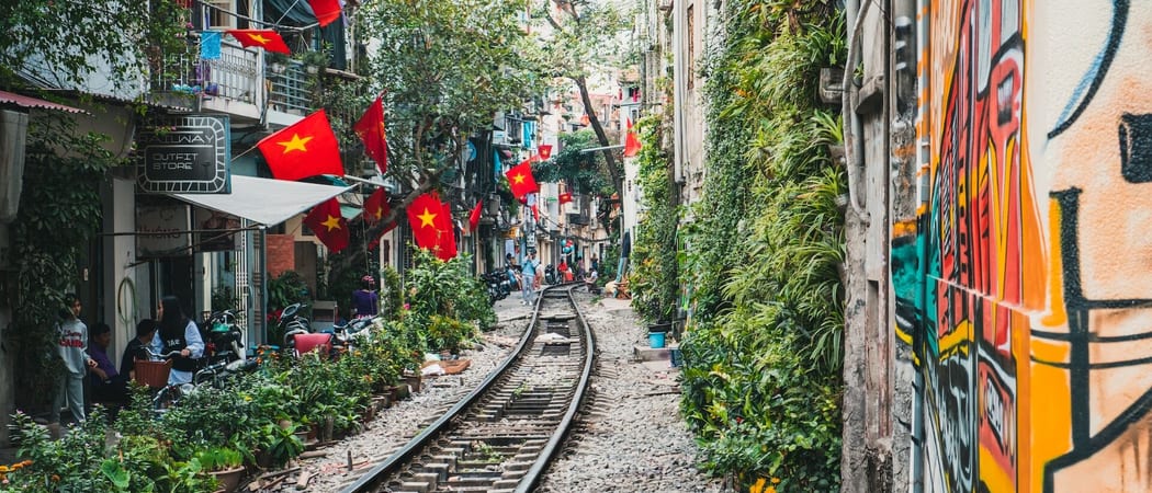 Hanoi train track