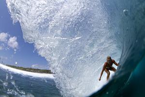 Hudhuranfushi Surfing