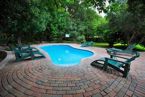 Island Safari Lodge Swimming Pool