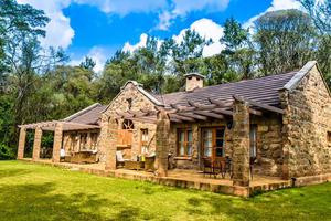 Karen  Residence  Cottage  Exterior