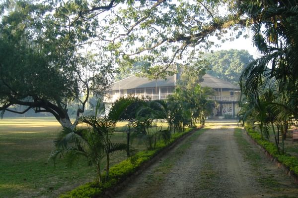 Mancotta Chang Bungalow From The Gate Mancotta Chang Bungalow From The Gate