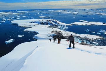 Mountaineering Mal Haskins Oceanwide Expeditions jpg Mal Haskins min Mountaineering Mal Haskins Oceanwide Expeditions jpg Mal Haskins min