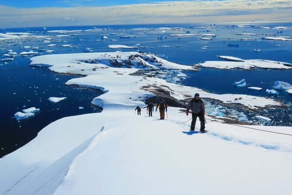 Mountaineering Mal Haskins Oceanwide Expeditions jpg Mal Haskins min Mountaineering Mal Haskins Oceanwide Expeditions jpg Mal Haskins min