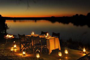 Outside Dining Zambezi Sands