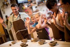 Peru family chocolate making