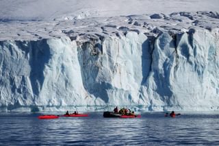 Sea Kayaks Antarctica 3 min Sea Kayaks Antarctica 3 min
