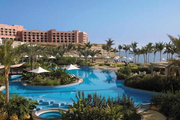Shangri La Al Bandar Hotel Pool Shangri La Al Bandar Hotel Pool