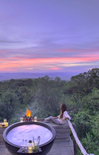 The Highlands Honeymoon Hot Tub