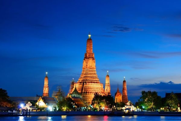 Wat Arun Temple Bangkok evening Wat Arun Temple Bangkok evening