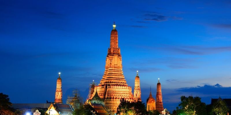 Wat Arun Temple Bangkok evening Wat Arun Temple Bangkok evening