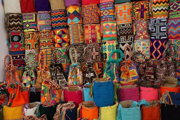 Colombia cartegena market bags colourful min Colombia cartegena market bags colourful min