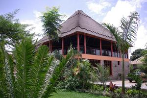 Five  Volcanoes  Hotel Exterior