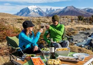 Pic nic lunch patagonia camp excursions toreesd del paine chile