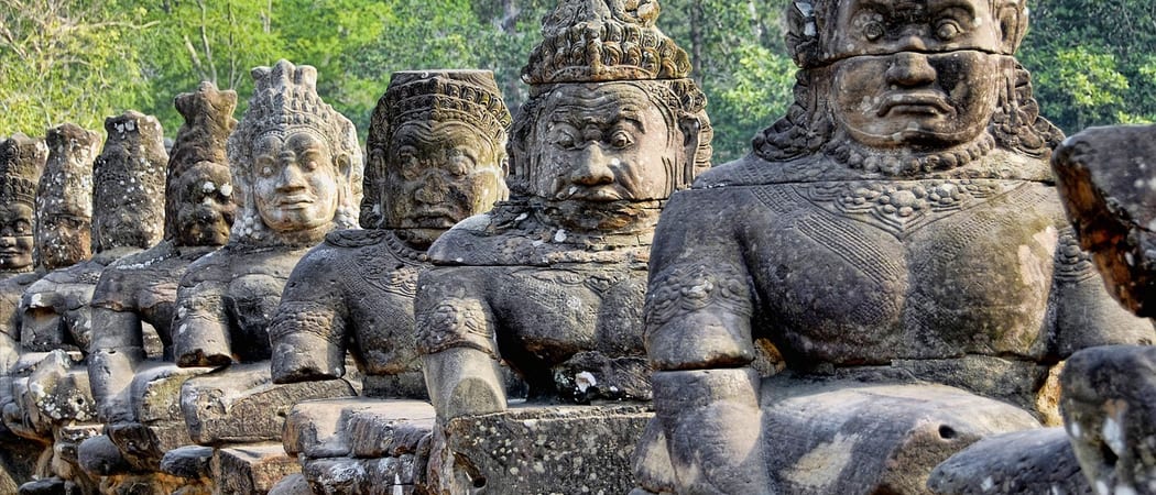 Siem reap statues cambodia