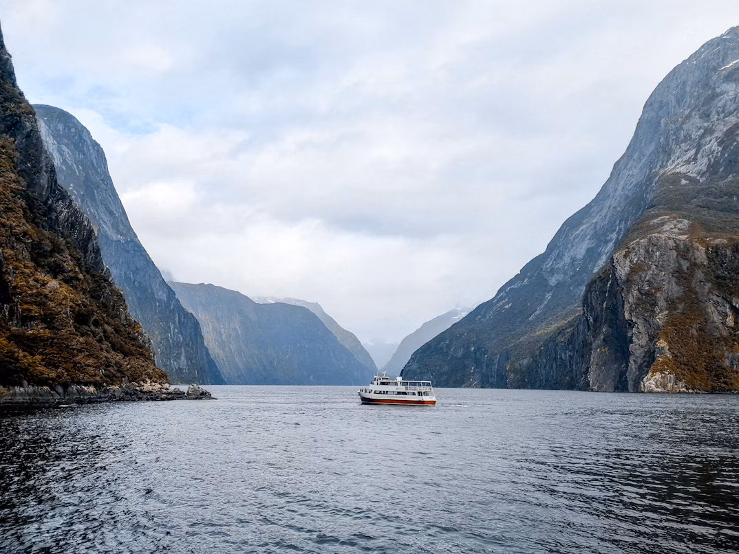 Milford Sound Tours Fiordland Milford Sound Tours Fiordland