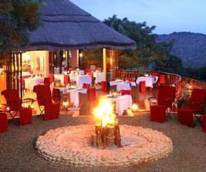 Thanda Safari Lodge Boma