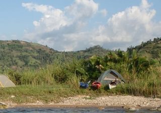 Wild Camping Lake Kivu 600X499