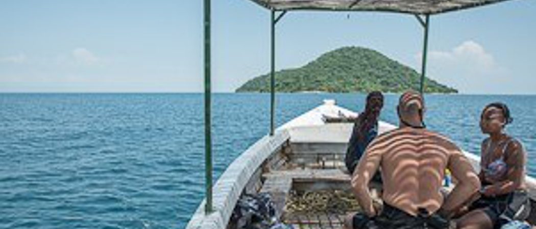 Zma16  Lake Malawi Boat Trip
