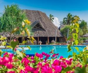Zanzibar Queen Hotel pool